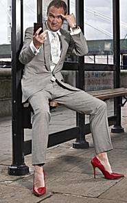 A man who likes shoes. This is NOT my non-date. (photo credit:  www.datehookup.com)